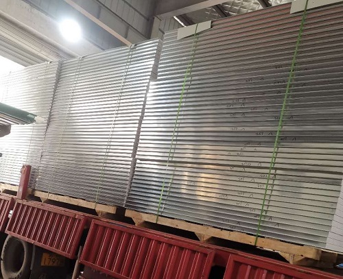 璟豐帶您了解彩鋼瓦的選擇、設(shè)計與安裝工藝